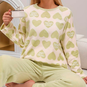 [COMPRE 1 LEVE 2] Conjunto de Pijama Aurora em Lã (Super Macia e Quentinha!) + 2 Pares de Meia