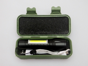 Mini Lanterna Tática LED